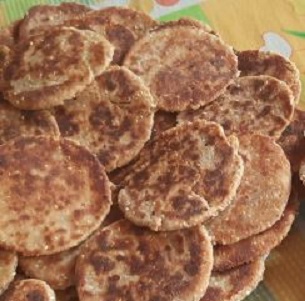 Badam Roti 25 types of rotis were made in the royal kitchen of the Mughals ...