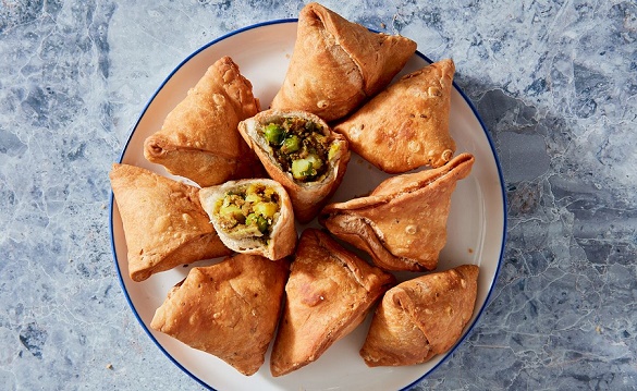 Samosa is from Iran, not India, it has different names and tastes in these  states of the country - भारत नहीं ईरान का है समोसा, देश के इन राज्यों में  है इसके